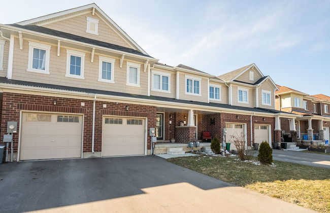 New 3BR Townhouse, Minutes to Niagara Falls and Brock University by GLOBALSTAY - Foto 45