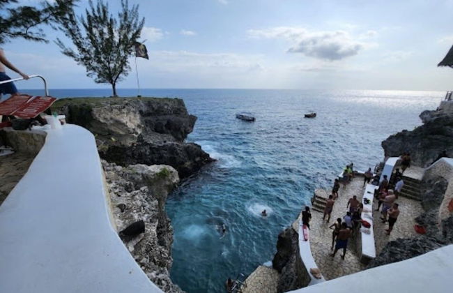 Seacret Studios - Cozy Jamaican Retreat Apts by RedAwning - Photo 1