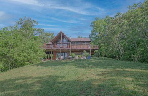 Smoke Rise Lodge · Lake Front, Luxury Cabin, Hot Tub, - Photo 77