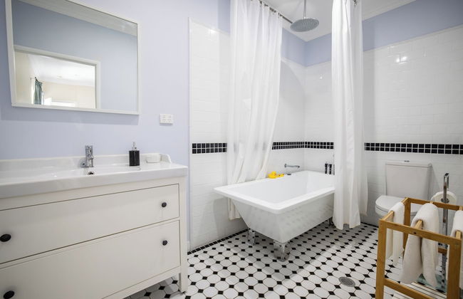 Kernow Charters Towers - Photo 28