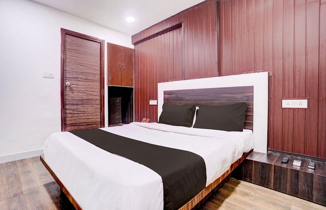 Comfy Stays at Lokhandwala Andheri West - Foto 19