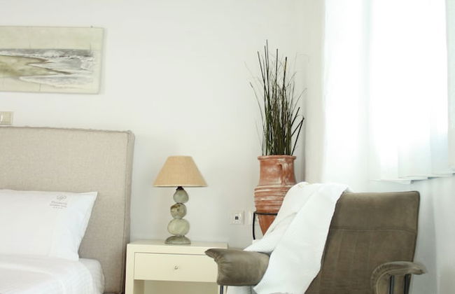 Tholaria Boutique Hotel - Photo 17