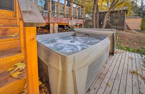 Hot Tub and Deck Waterfront Escape in Payson! - Foto 1