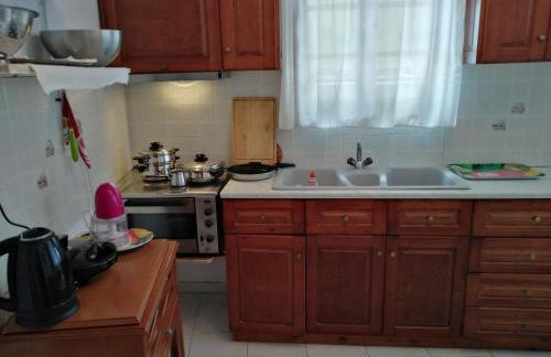 Kamari Beach guest house - Photo 35