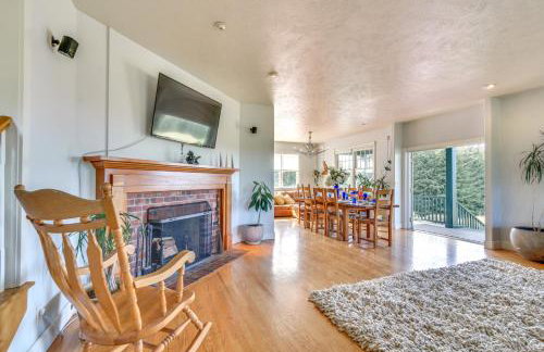 Rainier Home on 20 Acres with Blueberry Farm! - Foto 6