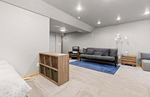 Perfectly Located 3 Bed 3.5 Bath Beautiful Townhome - Photo 21