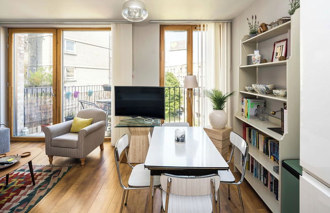 Shiny & Comfy stay with Underground links nearby! - Photo 13