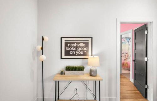 Ultimate Bach 10min to DT IG Walls Every Room - Foto 46