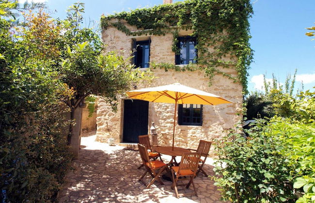 Villa Sofas - Photo 1