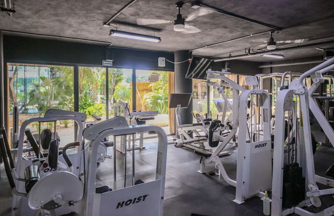 Spacious Apartment With Terrace and Rooftop Pool - Photo 39