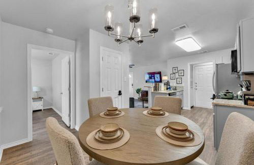 The Sunset Suite 3Bd 2Bath Att Garage Pvt Yard - Foto 14