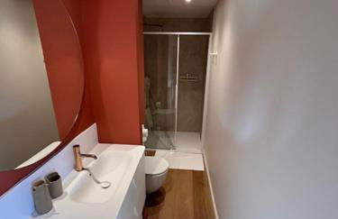 Au 8 à Meursault, Magnifique maison Bourguignonne au pied des vignes, jardin, places de parking privée - Foto 28