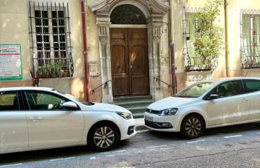 Port 1BR Flat with Terrace - Photo 11