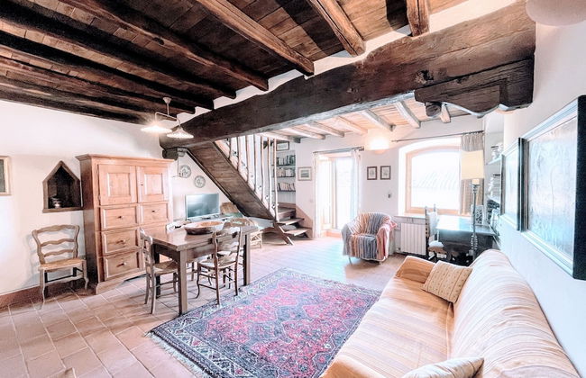 Vicolo - Sleeps 5 With air Con, Wifi, Balcony for Dining and Pool - Photo 13