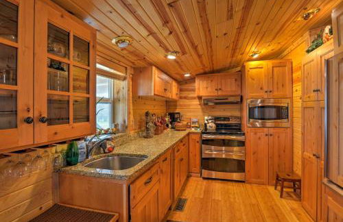 Bartlesville Cabin with Pool, Hot Tub and Trampoline! - Foto 9