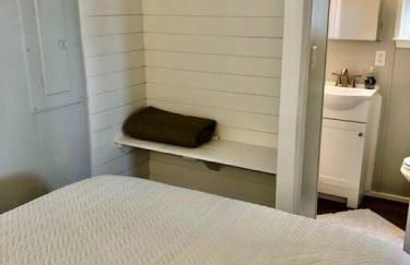 Nest - Texas Tiny House with a Big View - Photo 12