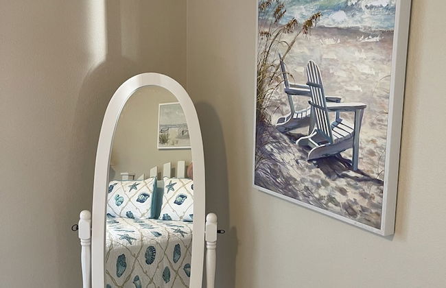 Coastal Retreat 3 Bedroom Home by RedAwning - Photo 22