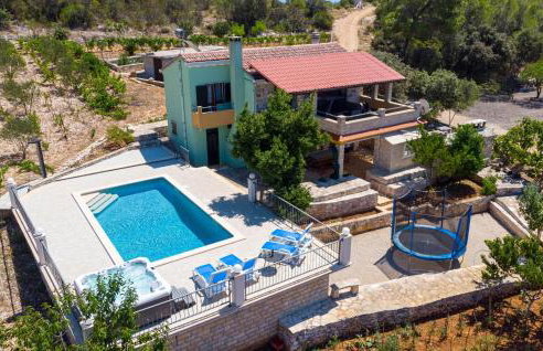 Pet Friendly Home In Cara - Photo 1