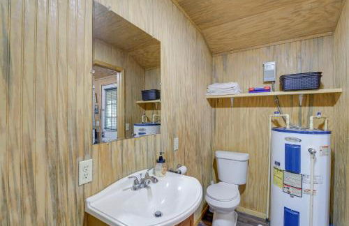 Briceville Cabin with River Access and Mountain Views! - Photo 20