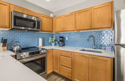 Oceanfront Suite - Sleeps Six - Pool & Hot Tub - Foto 12