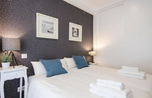 Bright Stylish 2BD 2BTH - CITY CENTRE - Photo 1
