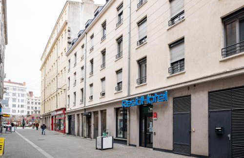 ResidHotel Saint Etienne Centre - Photo 9