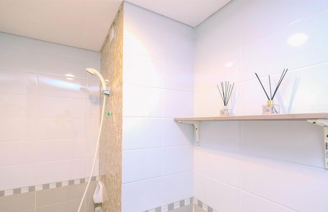 Comfort And Modern Look 3Br Apartment Royal Olive Residence - Photo 27