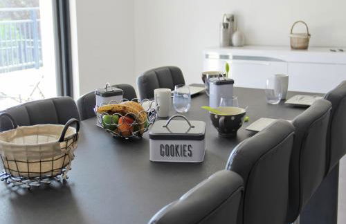 State of the Art Fixtures Villa in Vidauban with Pool - Photo 67