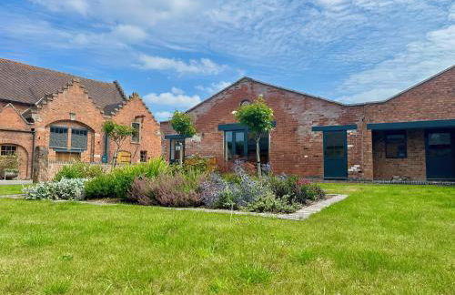 Courtyard View - Photo 1