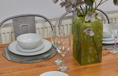 Spacious Bradford House with 4 bedrooms & 6 Beds by PureStay with Parking for 7 nights min! - Foto 17