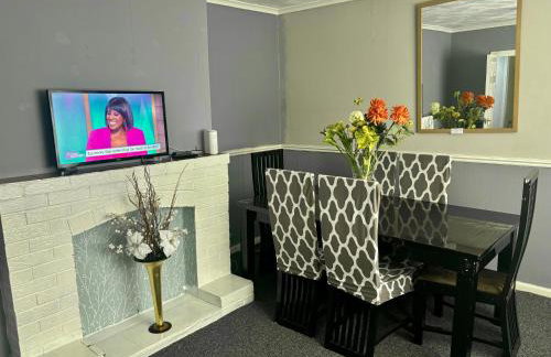 2 Bed House-Sleeps 4-Free Parking - Foto 3