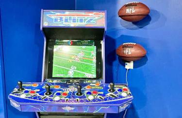 Theater and game rooms 5 bedrooms 2 king size beds TikTok and social media wall - Foto 12