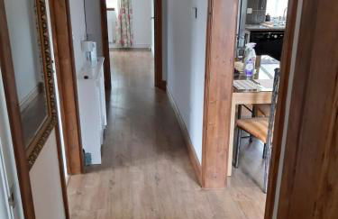 Spacious modern three Bedroom Bungalow ample parking - Foto 25