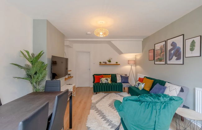 Central 3 Bedroom House With Garden - Foto 27