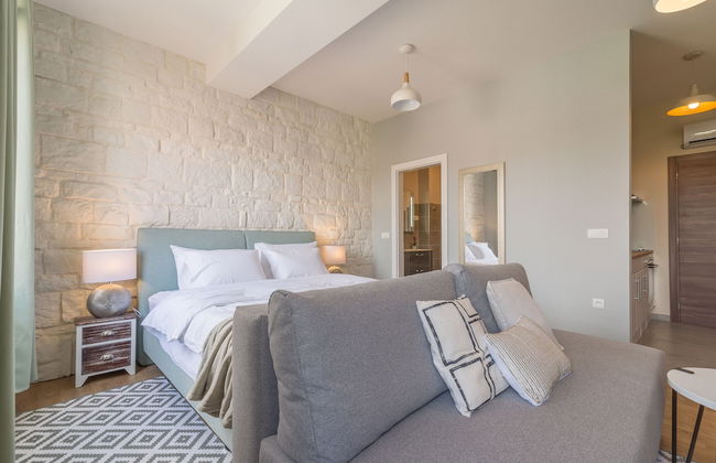 Luxurious Suites Elegance - Photo 7