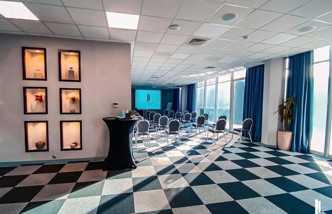 Kenzi Tower - Photo 32