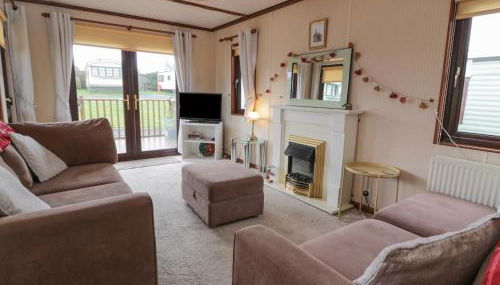 Roe Deer Lodge - Photo 5