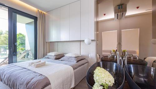 Omega Lake Prestige # 5 Private Pool & Jacuzzi & Sauna & Gym & Lake Access - Foto 5