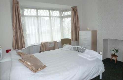 Beautiful 'Rose-Dene' with ample parking - Foto 12