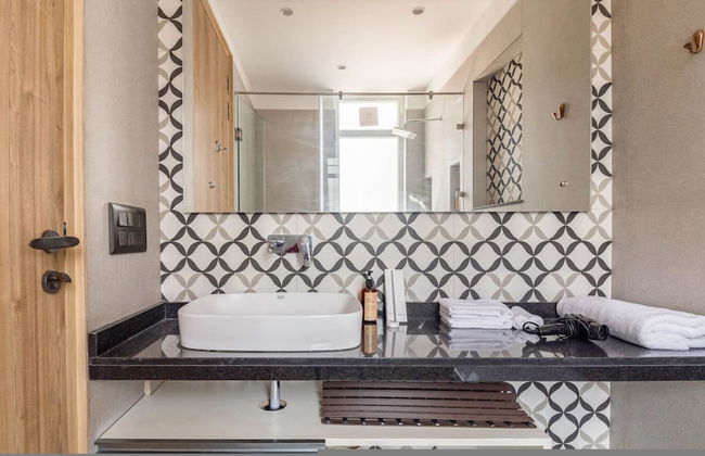 Aria - Lux 5BR Villa in Anjuna Perfect for Groups - Photo 40