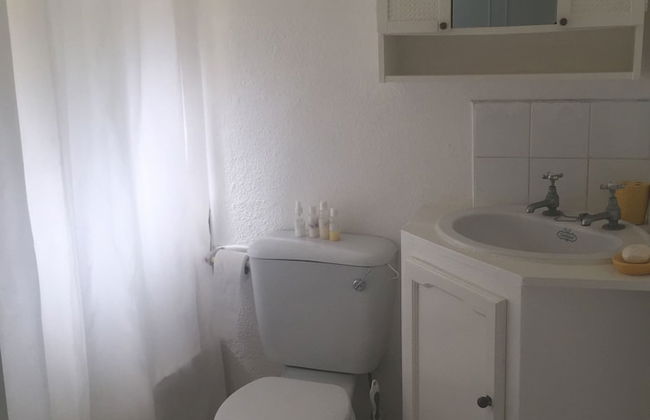 Barbados Chi Guest House - Photo 55