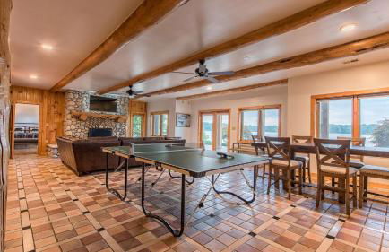 Azalea Retreat by Avantstay Sleeps 34 & Pool - Foto 65