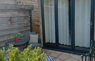 Larch Cottage Ruston with hot tub, dogs go free - Foto 2