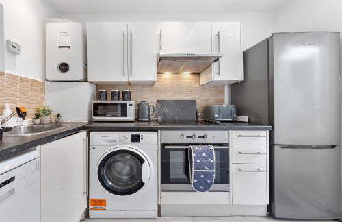 Urban Hideaway, Private Garden, 2 Mins to Station - Foto 13