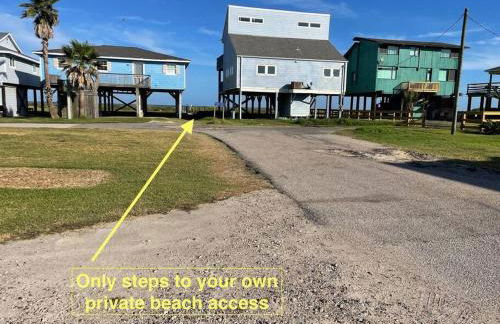 Private beach access -360 Water Views - Upscale home - Second Row - Foto 2