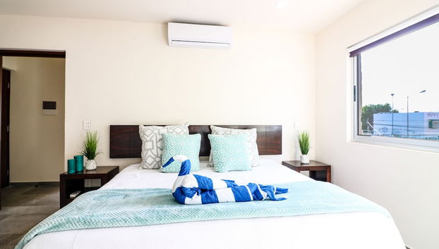 The Furlough Fur201 - Photo 4, Room