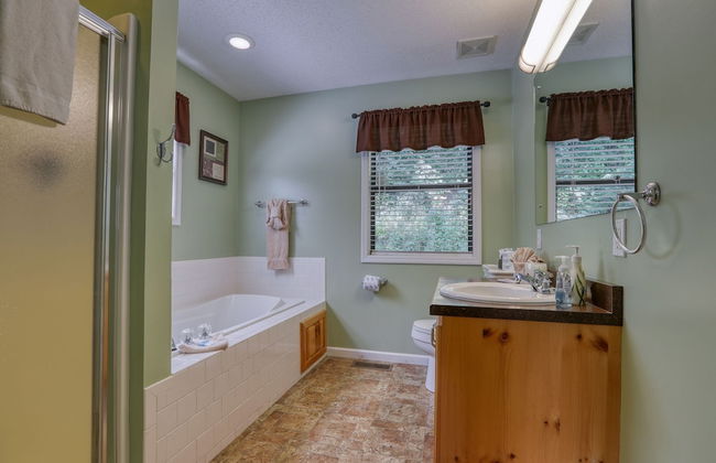 Moosetrax - 3 Bedrooms, 2 Baths, Sleeps 6 Cabin by RedAwning - Photo 14