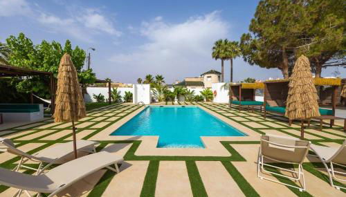 Villa única con piscina, perfecta para familias - Foto 4