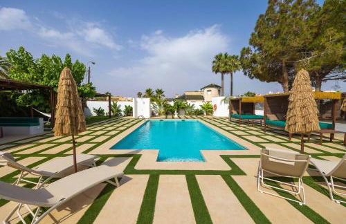 Villa única con piscina, perfecta para familias - Foto 4