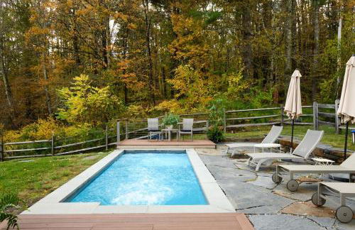 Elegant 7BR Estate with Pool & Hot Tub in Berkshires - Foto 21